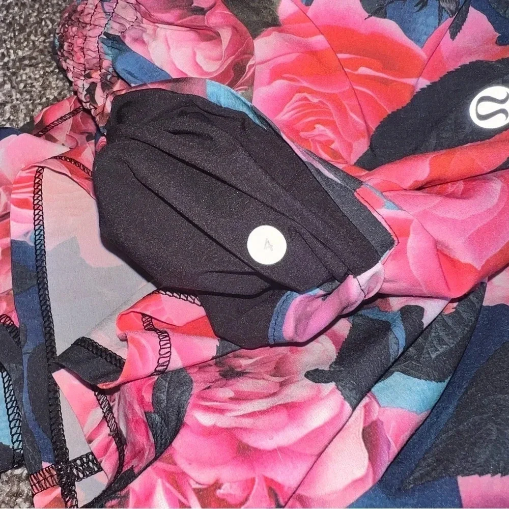 Lululemon Hot Hitter Secret Garden Rose Shorts Skort Skirt Size 4